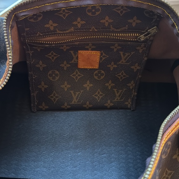 Louis Vuitton Keepall Bandouliere - Picture 12 of 16